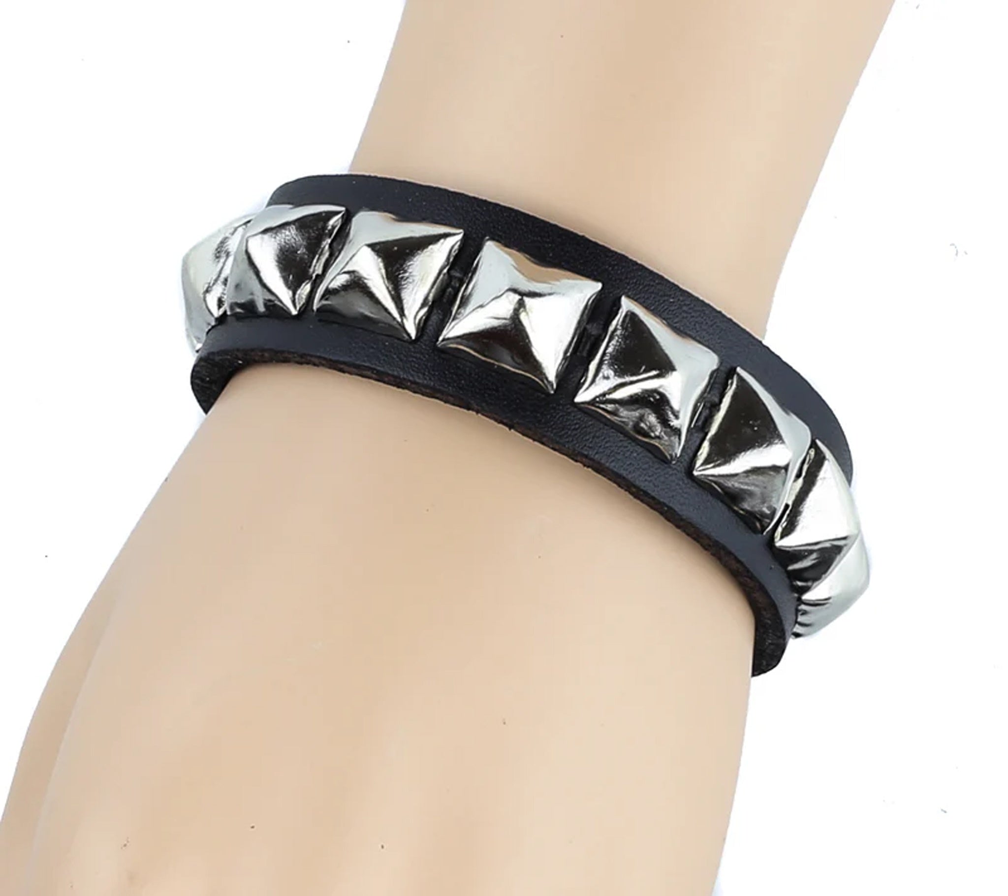 Pyramid Snap Bracelet