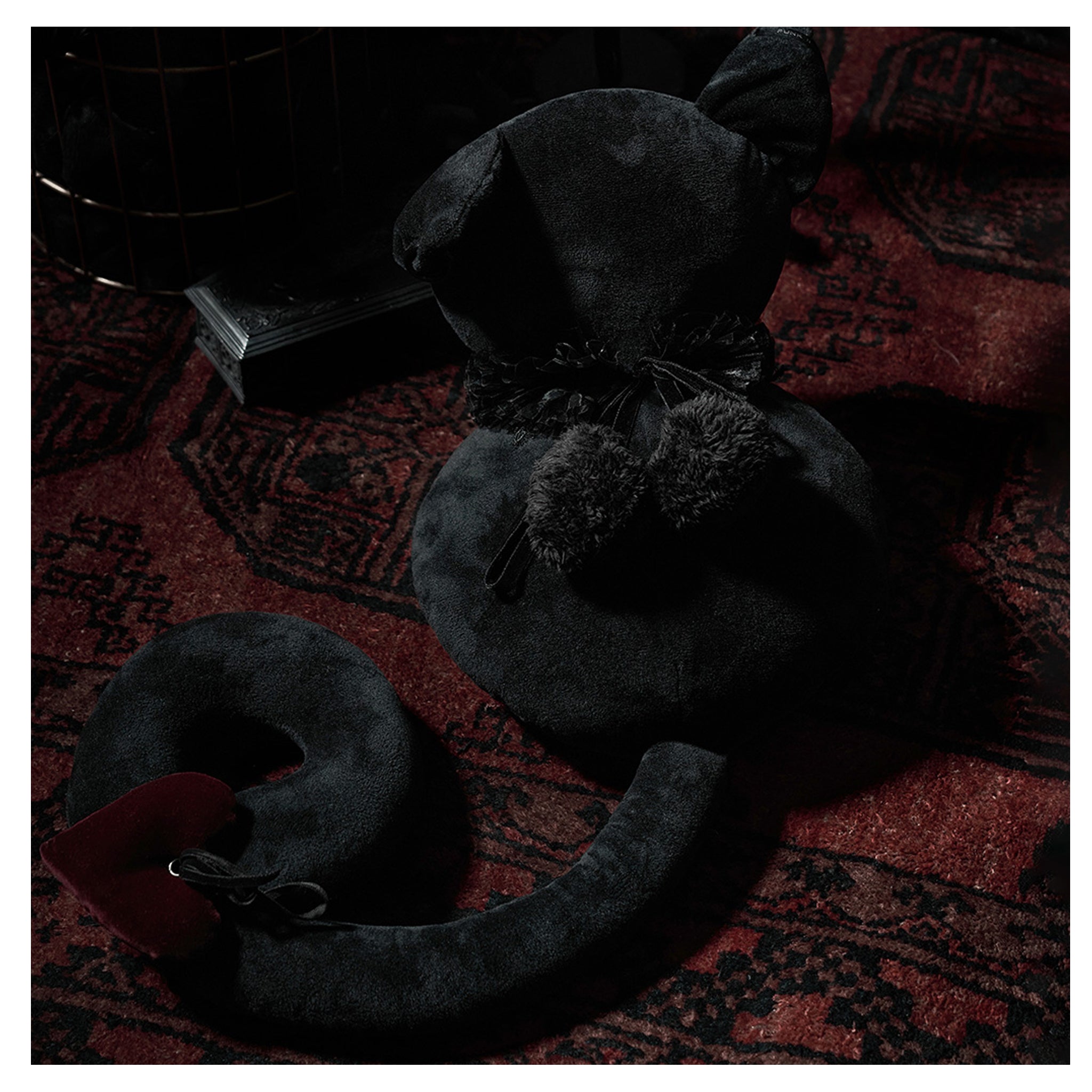 gothic faceless black cat toy