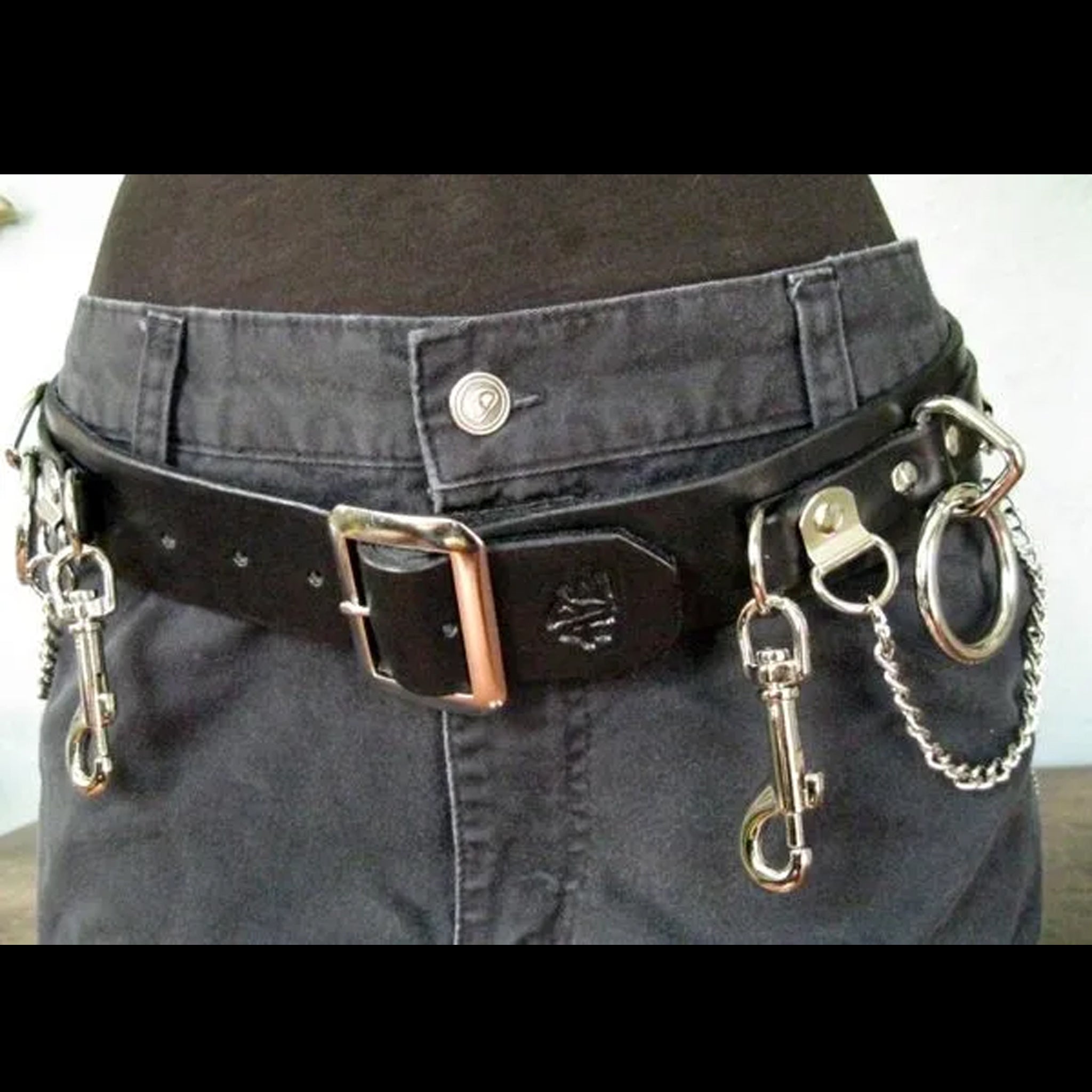 5 ring chain bondage belt