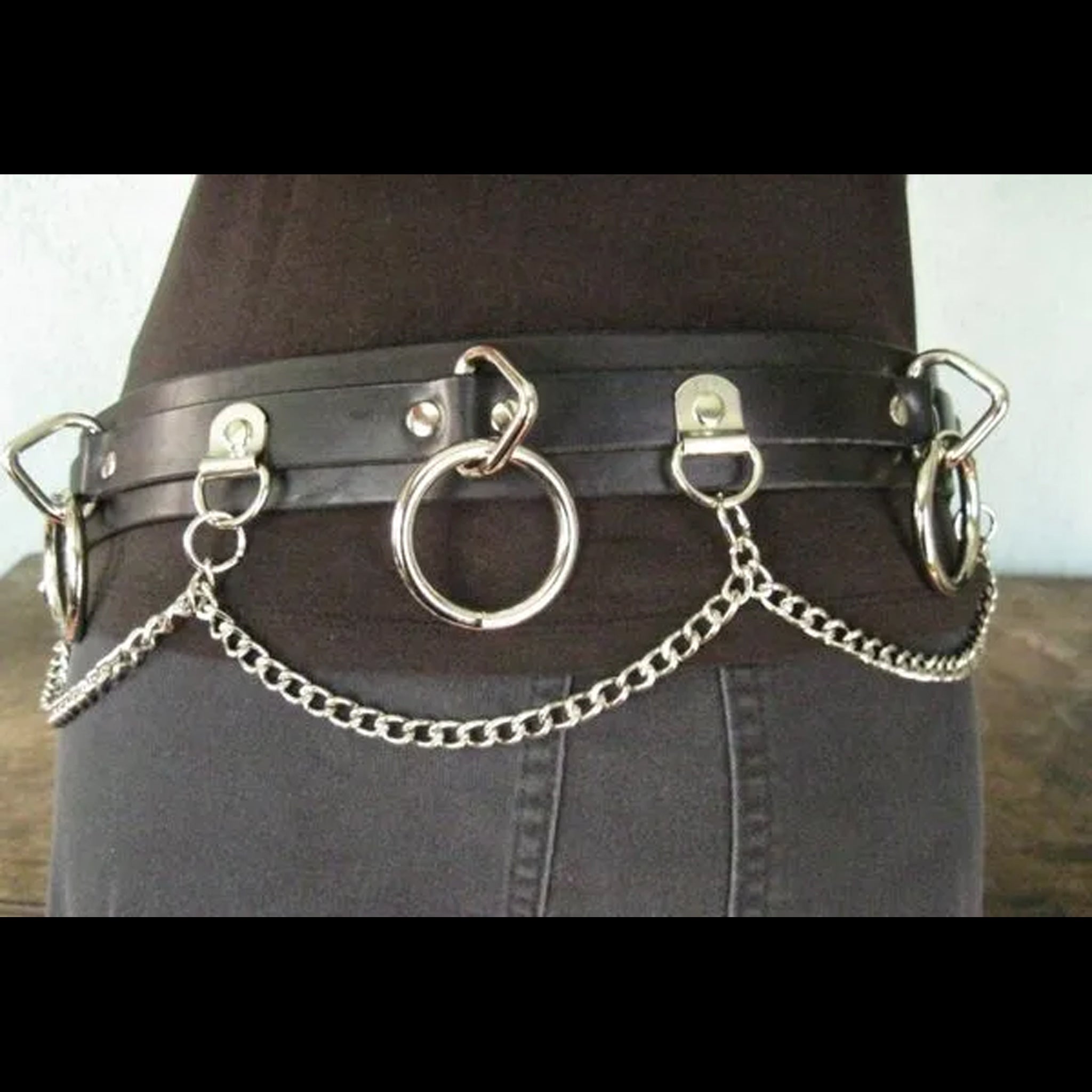 5 ring chain bondage belt