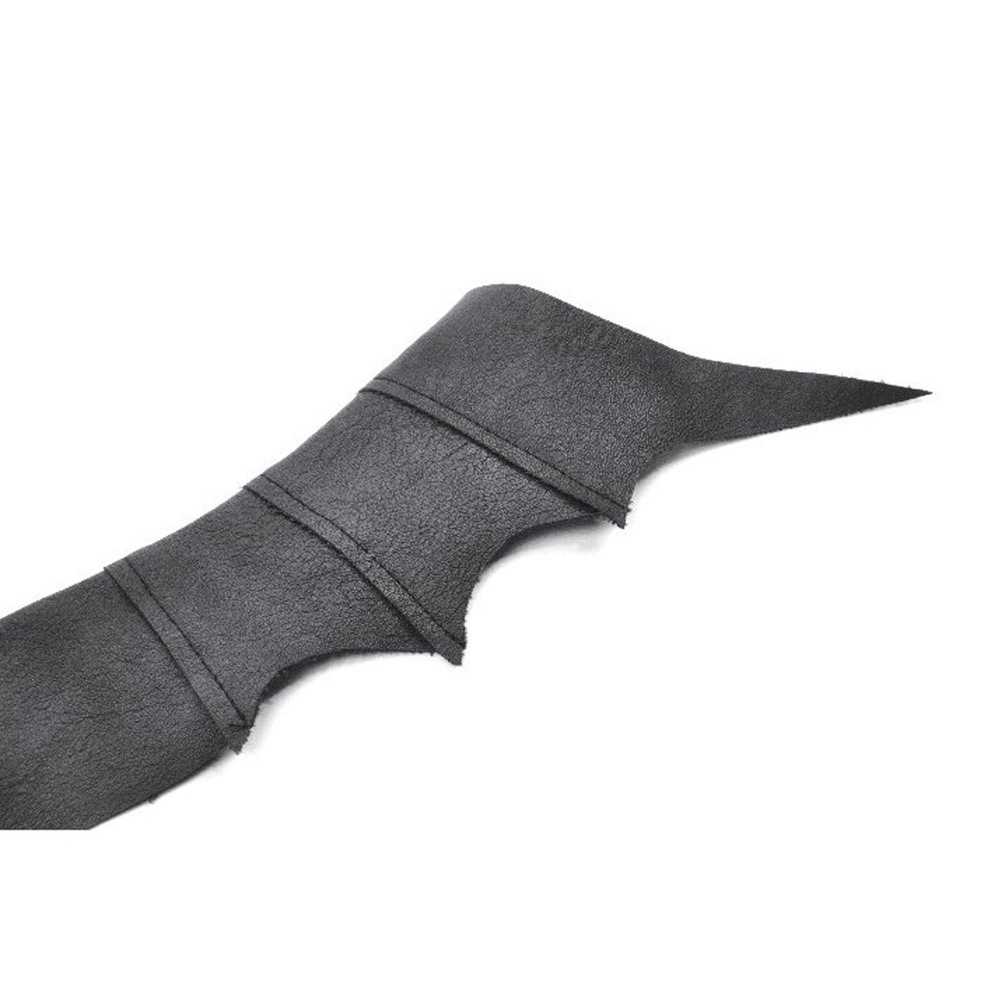 Bat Wing Collar
