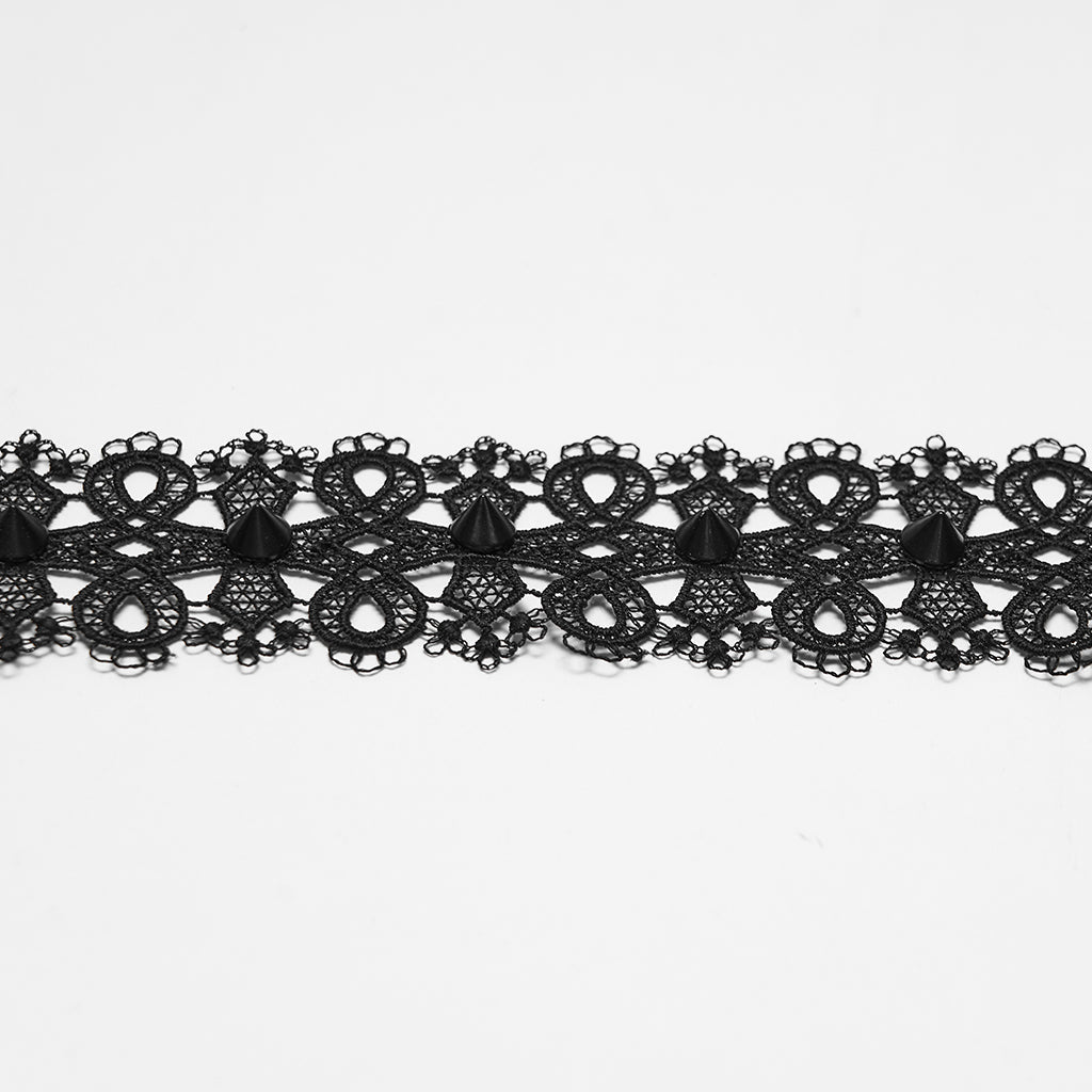 Demure Lace Choker