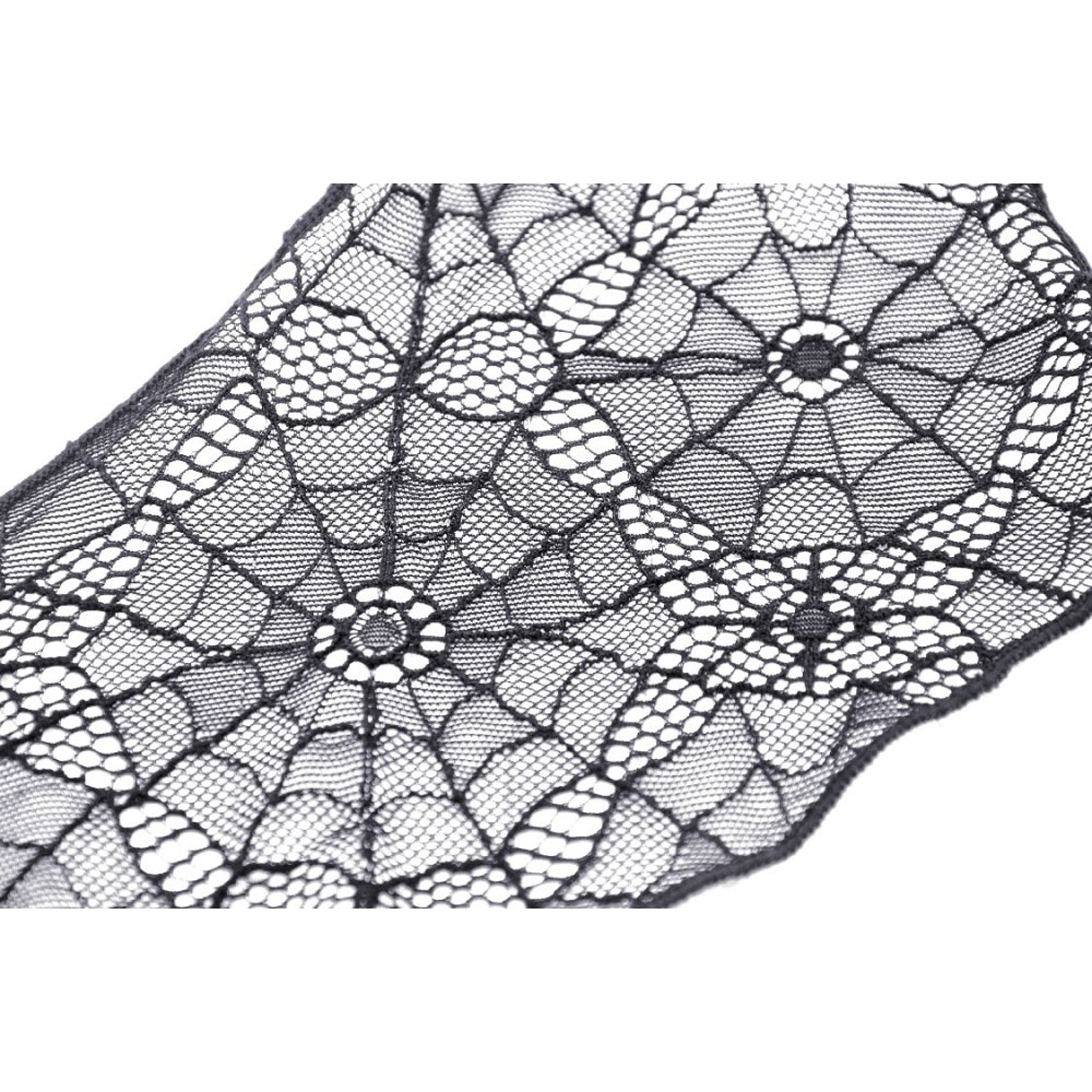 Lace Cravat Neck Accessory