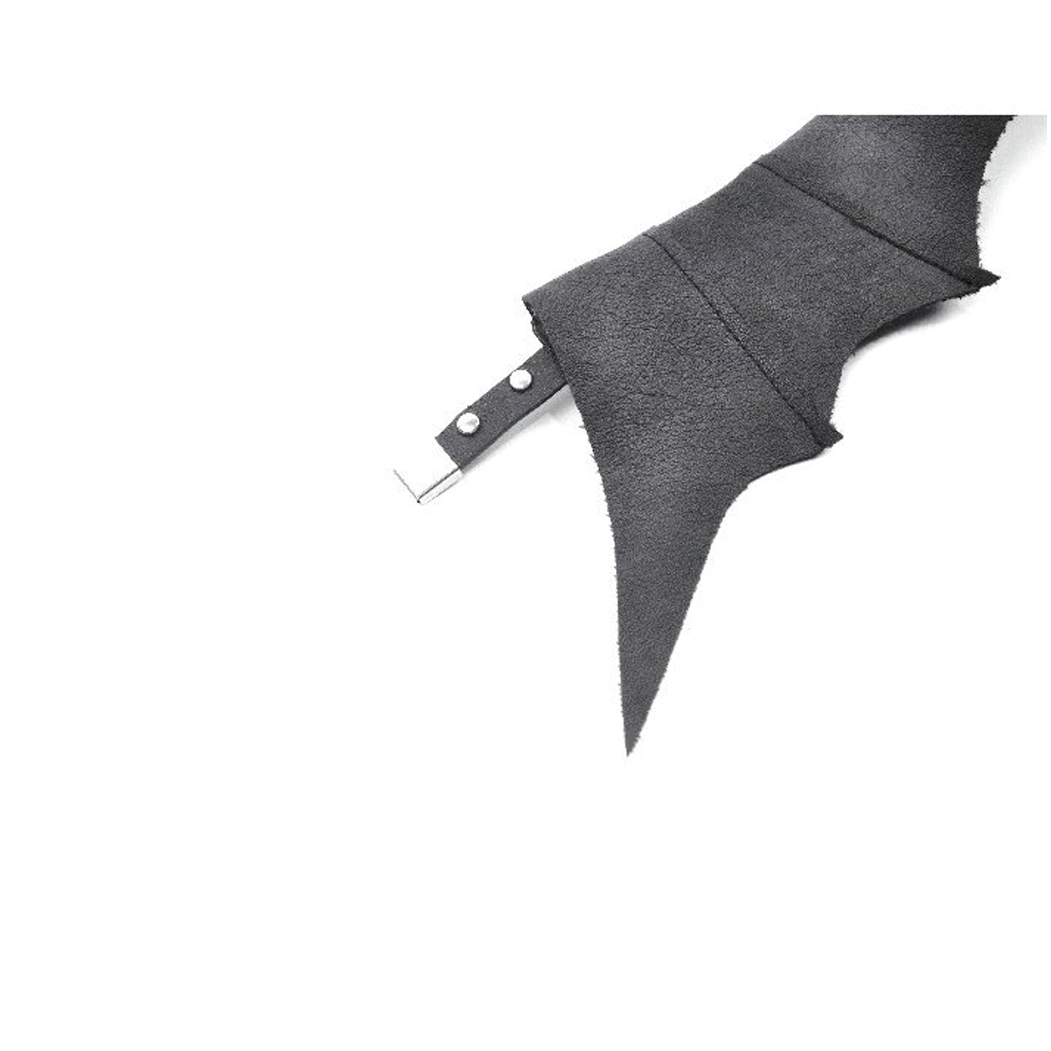 Bat Wing Collar