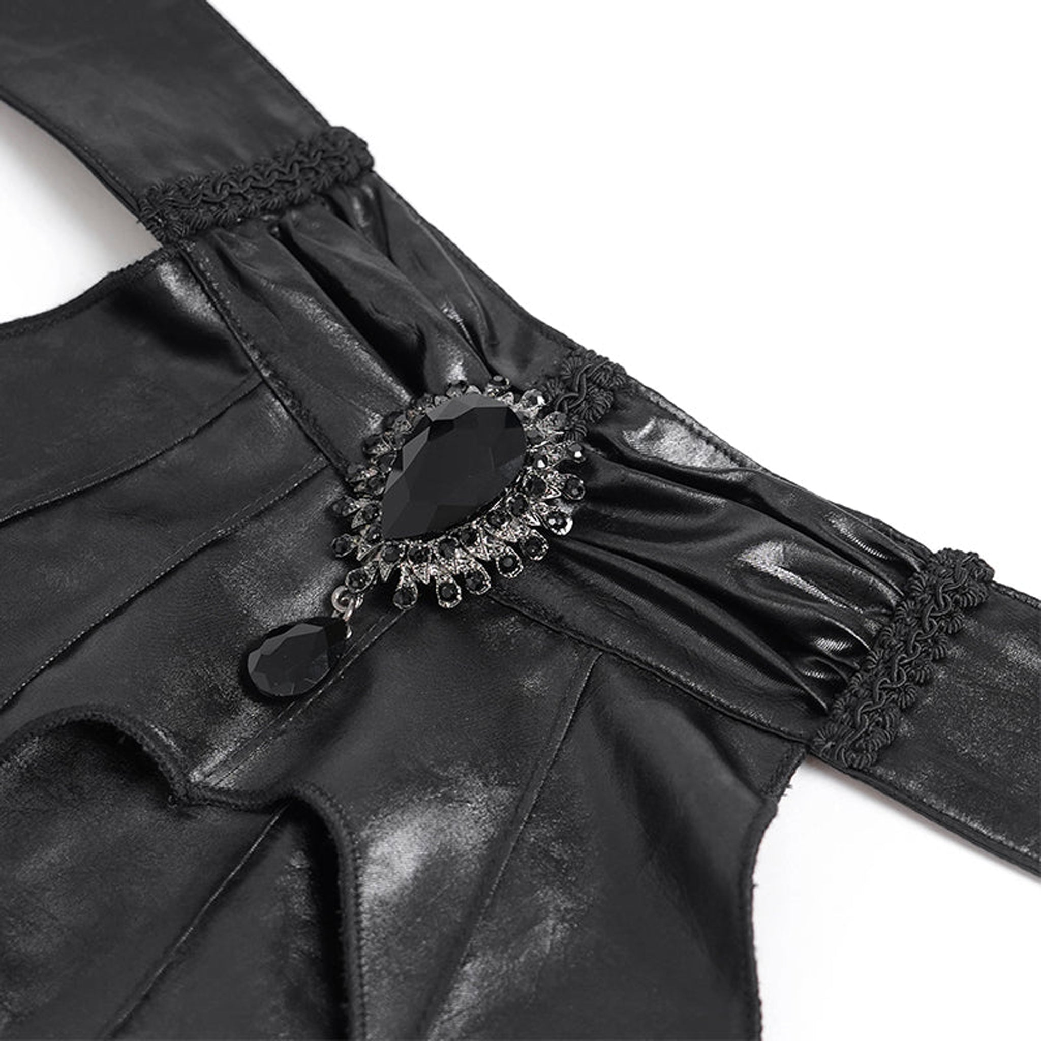 Bat Wing Layered Ascot