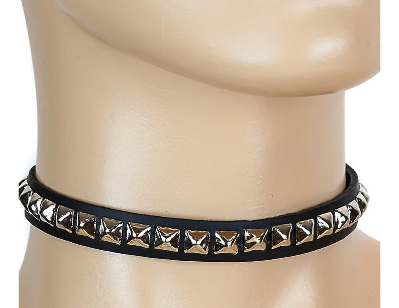 Band Pyramid Stud Choker
