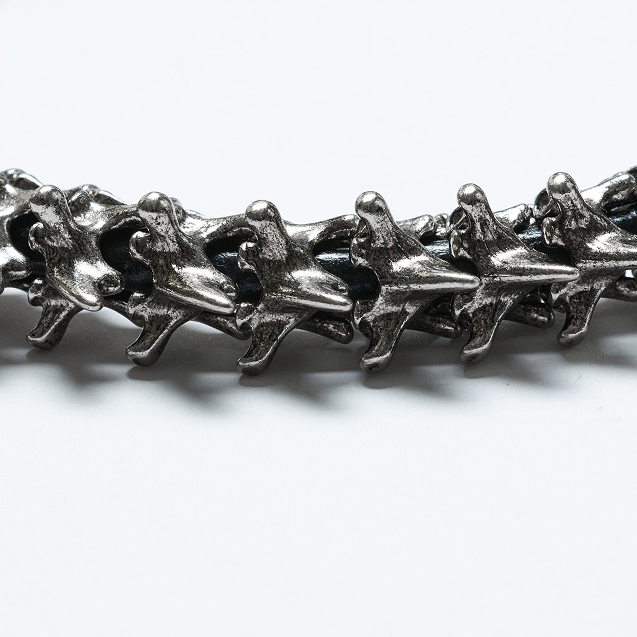 Spine Choker