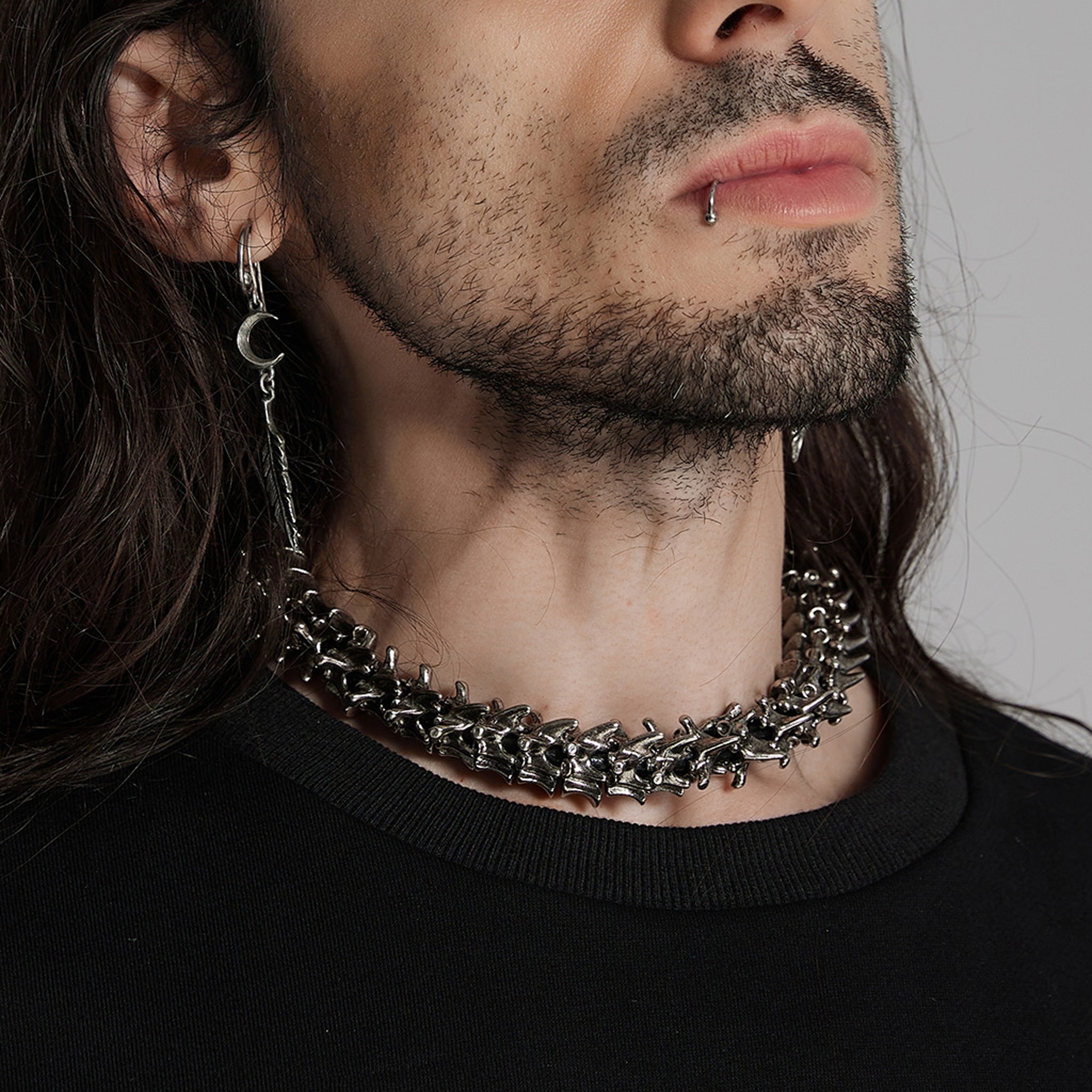 Spine Choker