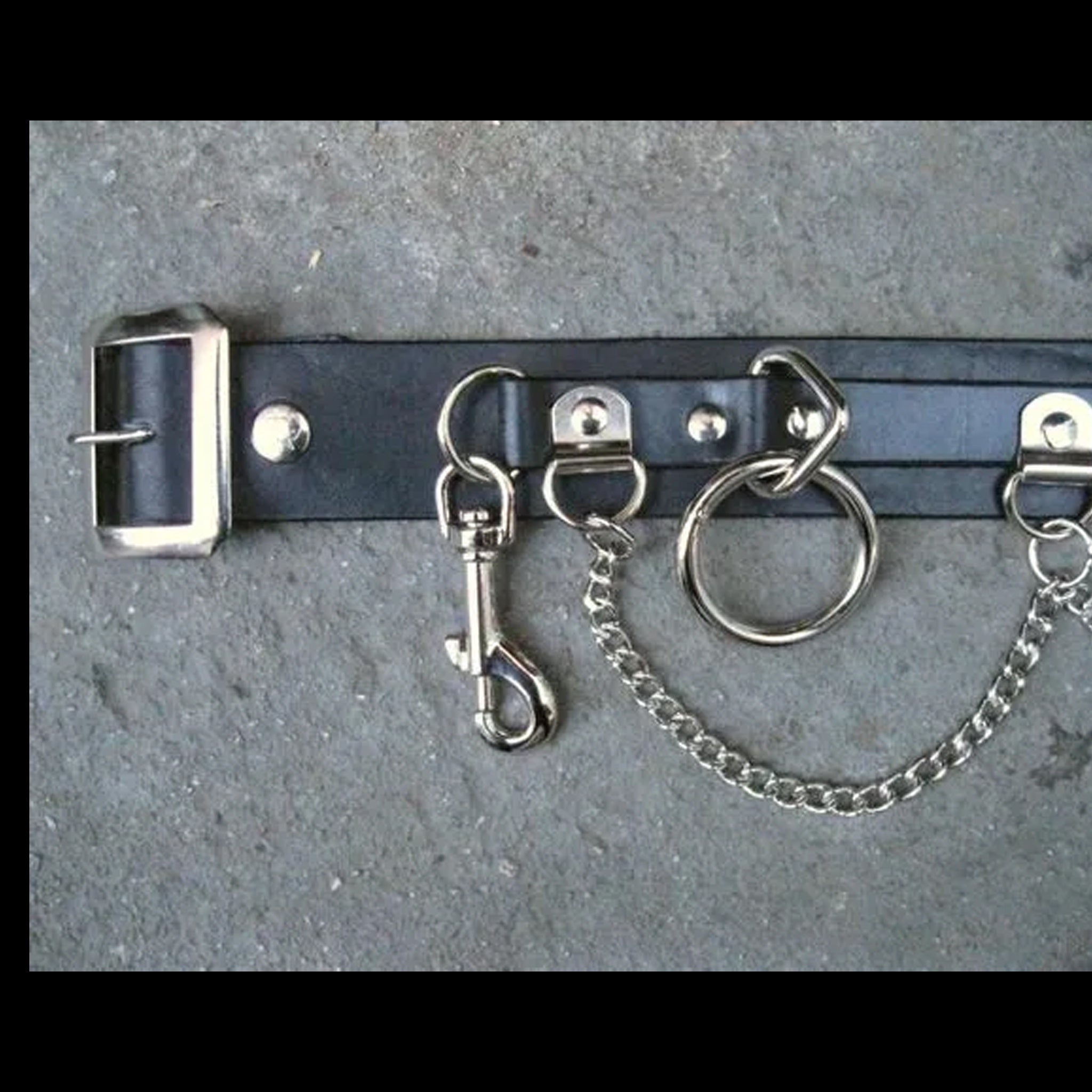 5 ring chain bondage belt